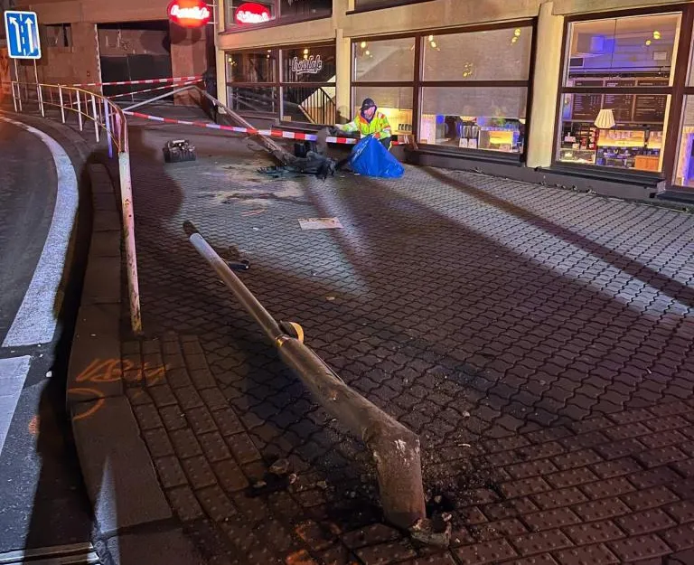 Dnes začne oprava návěstidla poničeného dopravní nehodou