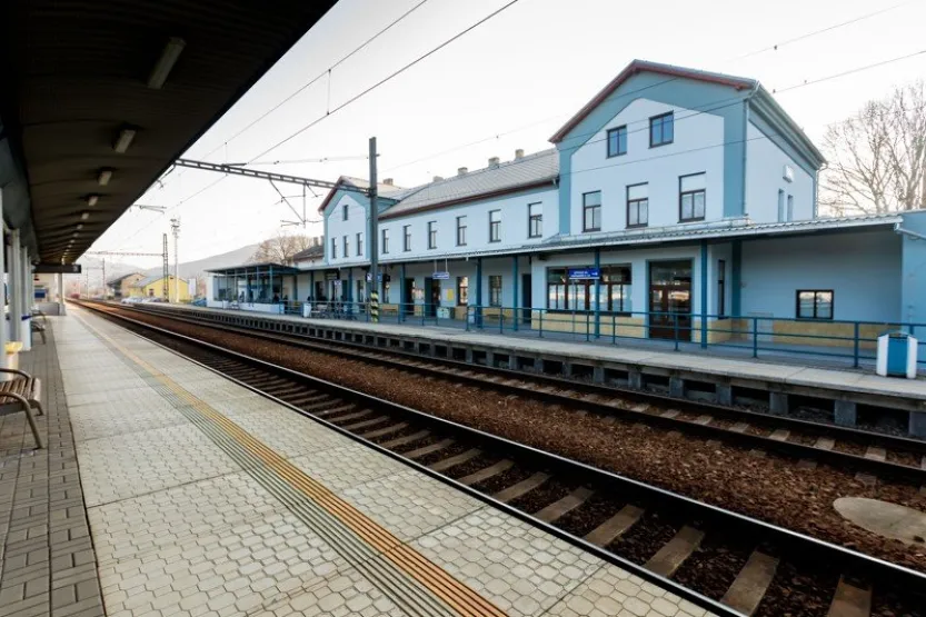 Výluka na trati Zdice–Příbram: Cestující čekají změny v dopravě
