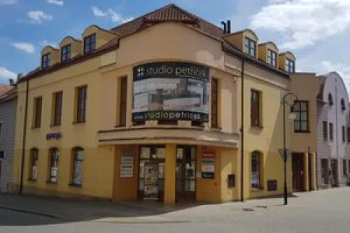 Kuchyně a domácí spotřebiče Petříček